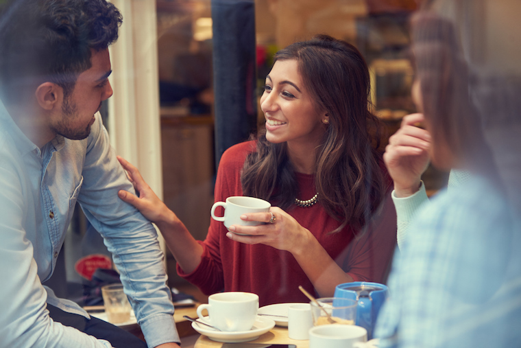 Come Attirare l'Attenzione di un Uomo