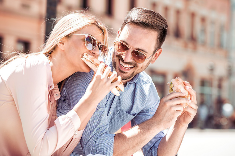 Come Capire se per un Uomo Sei Più di un' Amica