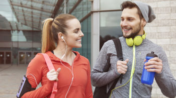 Iscriversi in una palestra per incontrare e conoscere un uomo