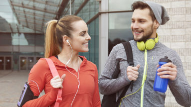 Iscriversi in una palestra per incontrare e conoscere un uomo