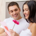 Come Faccio a Fare Diventare il Mio Ragazzo più Romantico?