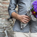 Come mai un uomo che non vuole impegni e legami, riesce a far innamorare una donna