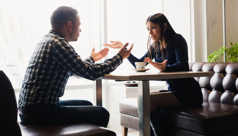 Lasciare andare l'uomo amato o provare a riconquistarlo