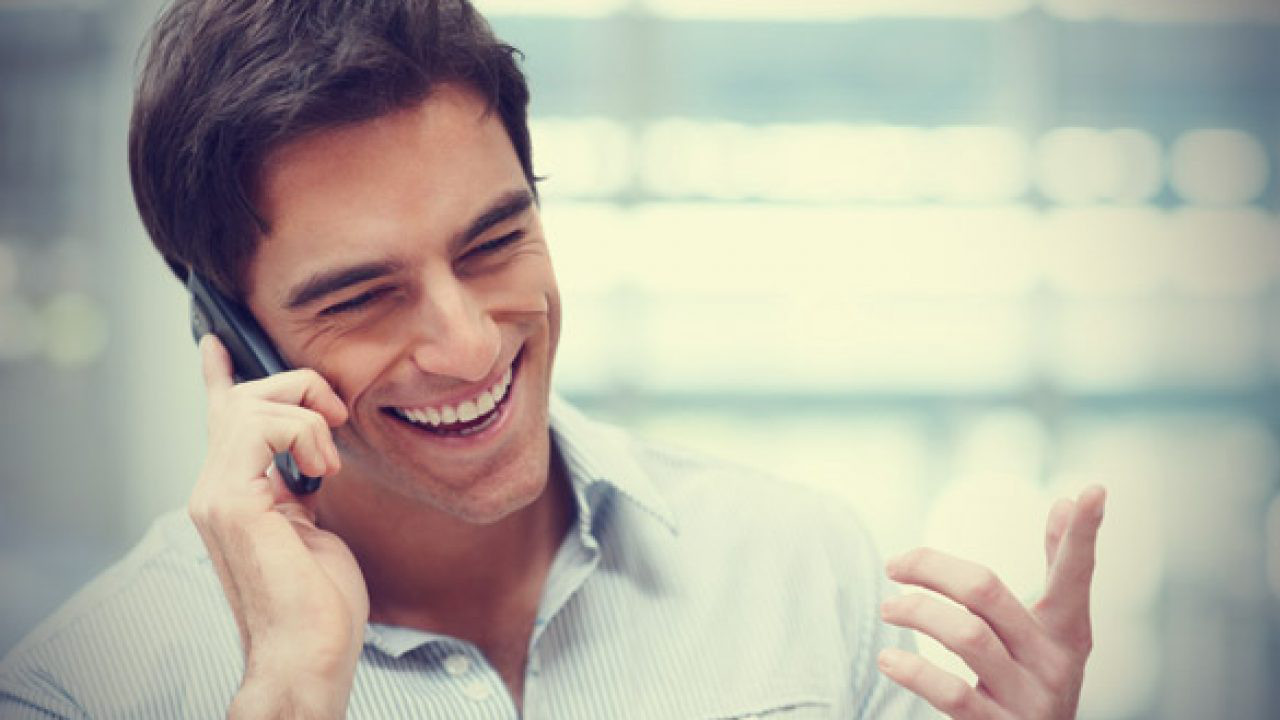 Perché gli Uomini Odiano Parlare a Lungo al Telefono?