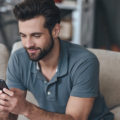 Cosa scrivere a un uomo quando non sei sicura se è interessato a te