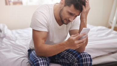 Come ignorare un uomo e fargli desiderare te