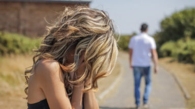 Le ferite emotive non guarite bloccano la manifestazione dell'amore