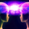 Come creare una forte connessione mentale telepatica