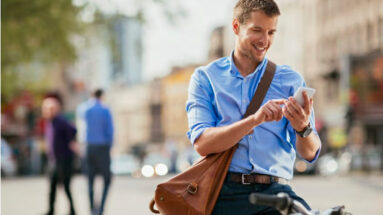 Lui ti scrive solo quando vuole… È interessato a te