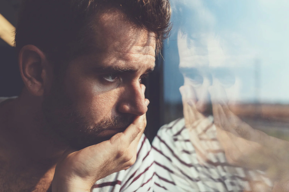 8 Caratteristiche degli uomini emotivamente non disponibili