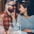 Come usare la psicologia inversa per conquistare un uomo