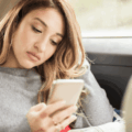 Perché un uomo legge i messaggi e non risponde