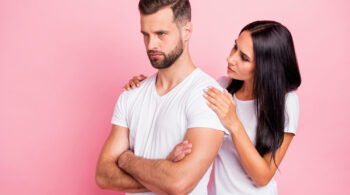 Come si comporta un uomo che ha paura di amare