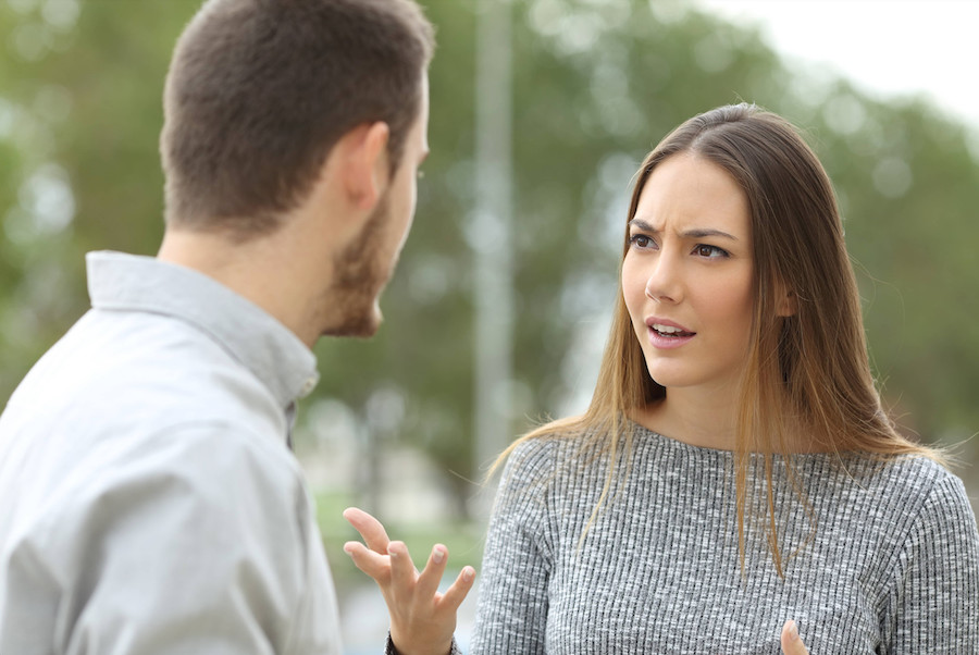 Cosa fare quando un uomo ti chiama ancora “amica” dopo mesi di frequentazione