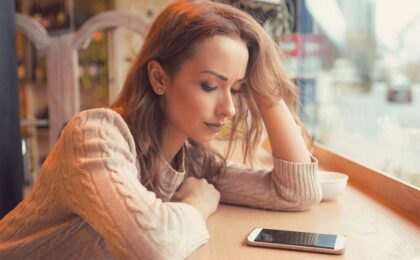 Da “Aspetto il Suo Messaggio” a “Sono Sempre la Scelta”: Cambia il Tuo Self-Concept (la Legge di Assunzione)